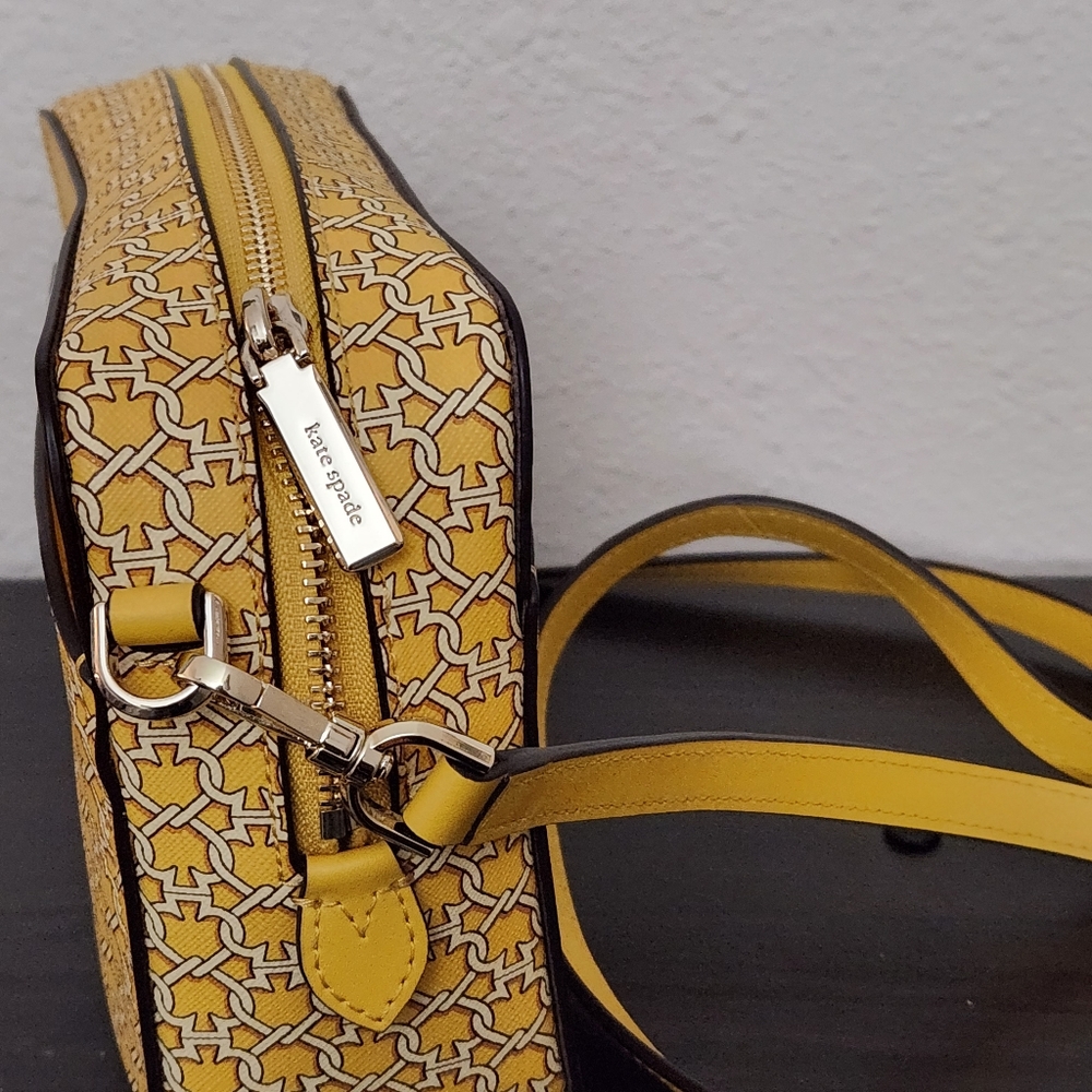 Kate Spade Crossbody - Picture 4 of 9